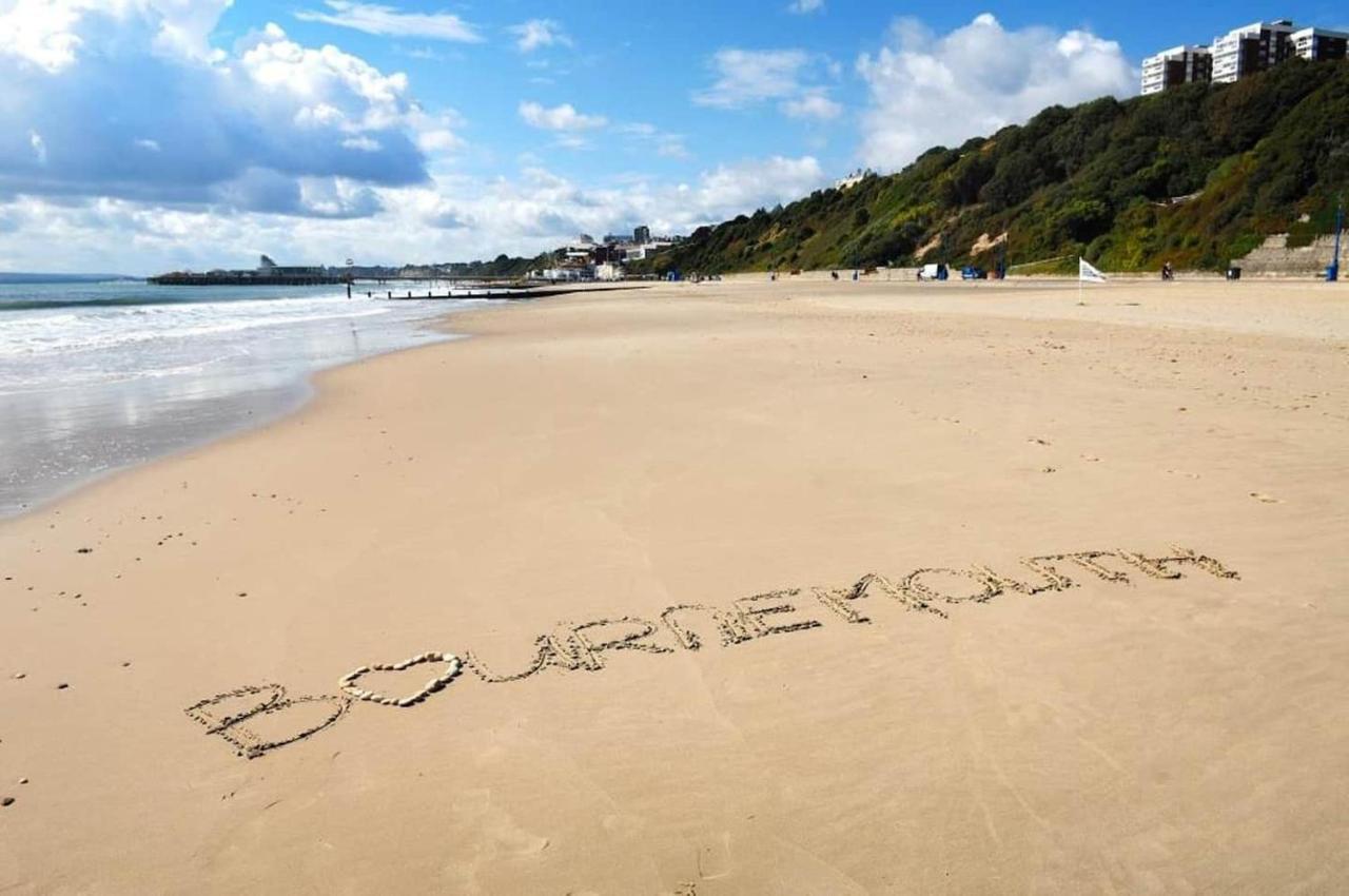 Flat-C, 4 Adults, 20 Mins To Beach, Netflix, Wifi, Sleeps 4 Adults Bournemouth Luaran gambar