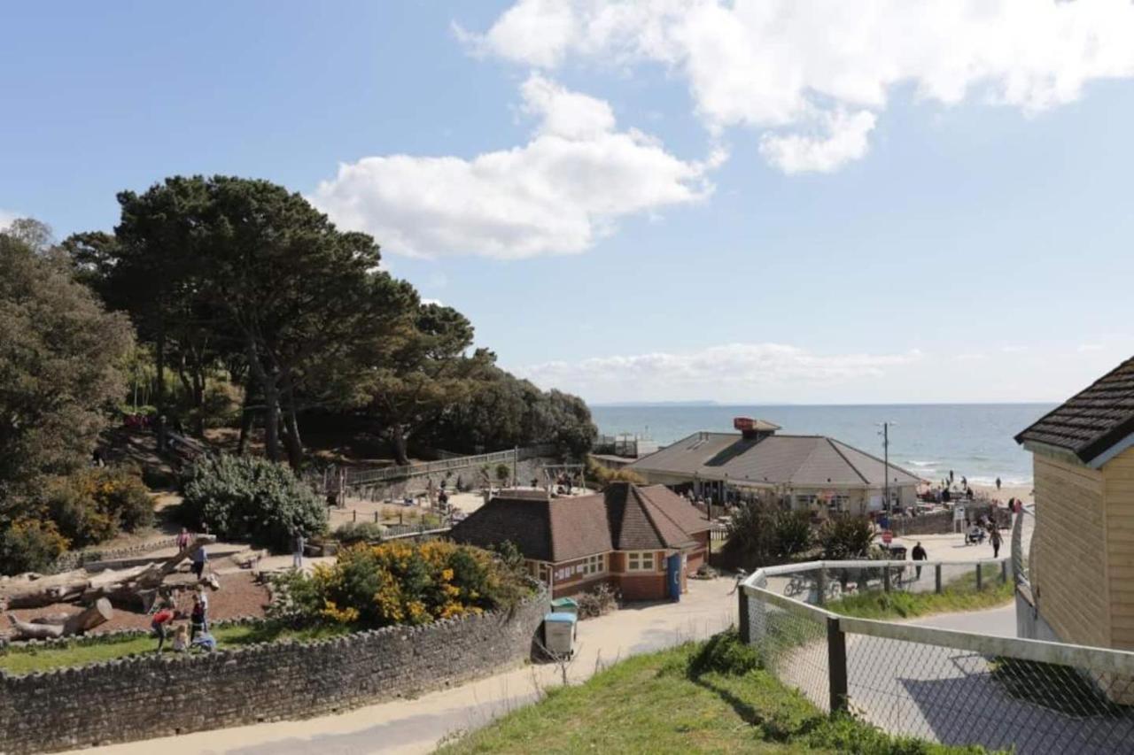 Flat-C, 4 Adults, 20 Mins To Beach, Netflix, Wifi, Sleeps 4 Adults Bournemouth Luaran gambar
