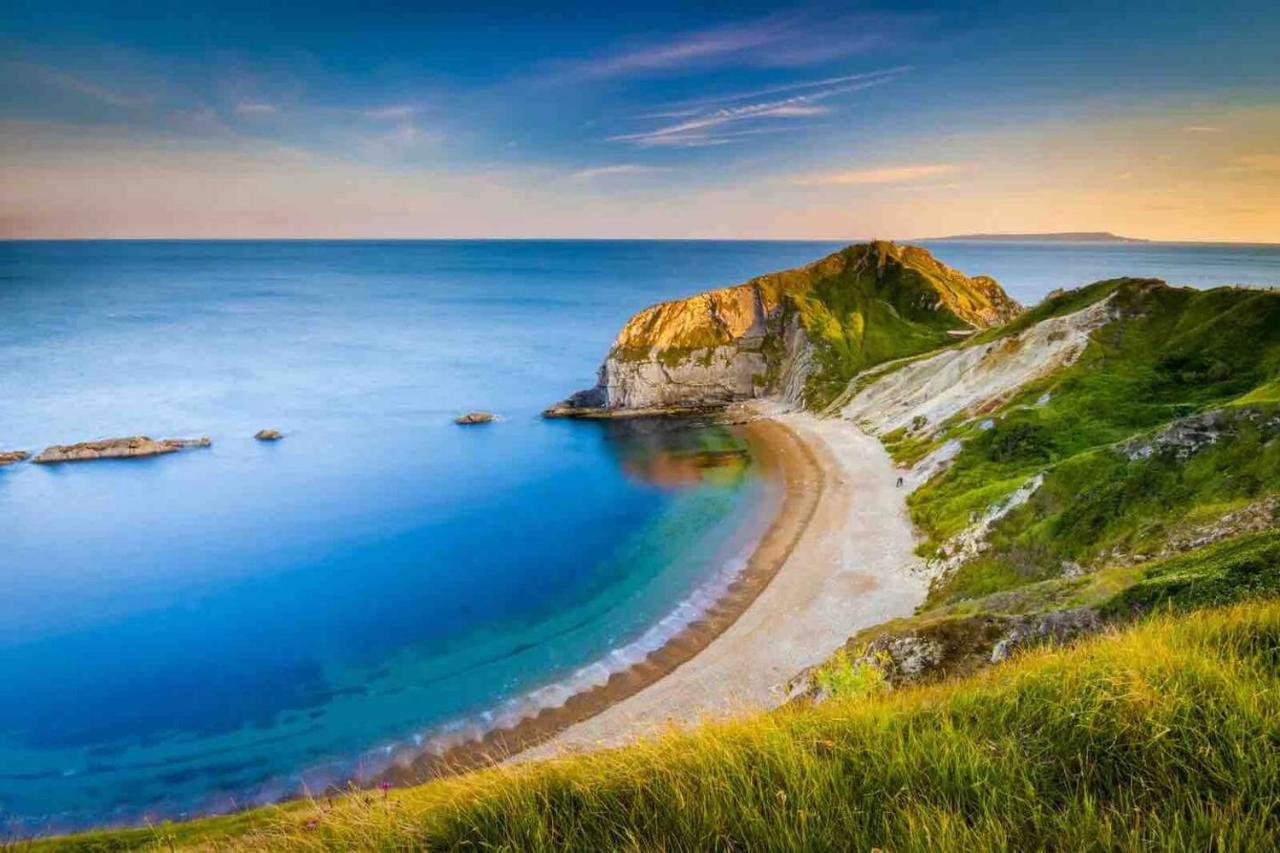 Flat-C, 4 Adults, 20 Mins To Beach, Netflix, Wifi, Sleeps 4 Adults Bournemouth Luaran gambar
